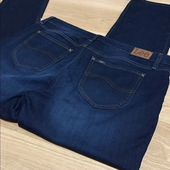 LEE (18) Legendary Mid Rise Straight Leg Jeans Dark Blue Stretch - Size 18 - Picture 12 of 15